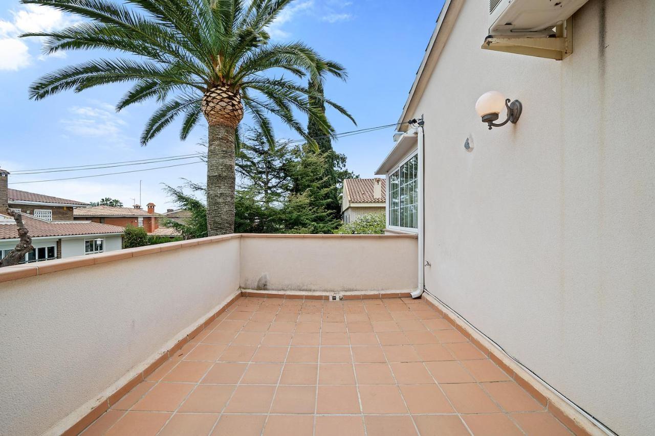 Global María Cambrils Exterior foto